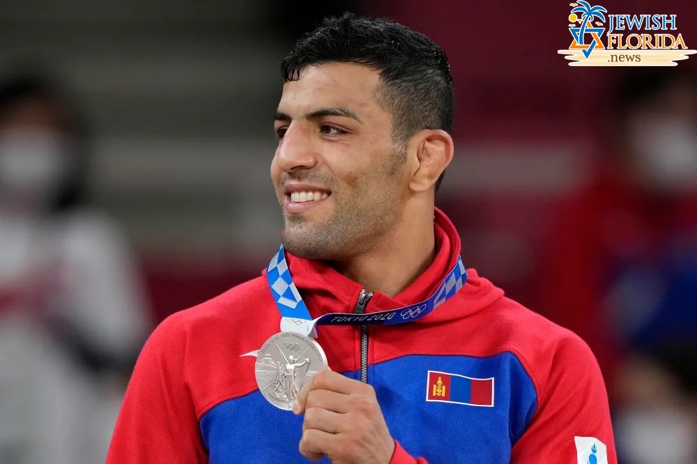 Iranian Judoka Dedicates Silver Medal to Israel