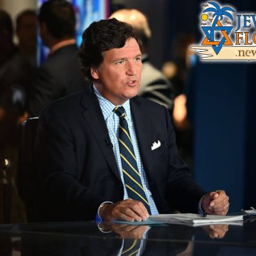 Tucker Carlson’s senior producer repeatedly made antisemitic comments to Jewish staffers, lawsuit claims