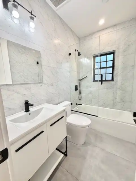 MODERN 2 BEDROOM 2 BATHROOM