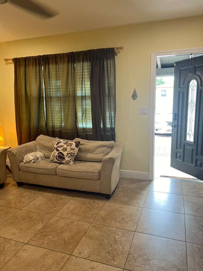 Fully Remodeled Home with Pool & Suite