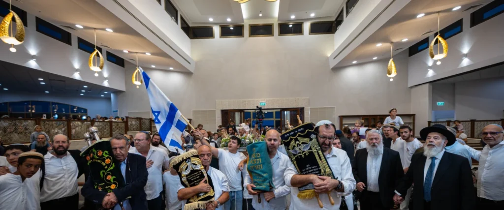 Shlomit Dedicates First Synagogue in Memory of Fallen Defenders
