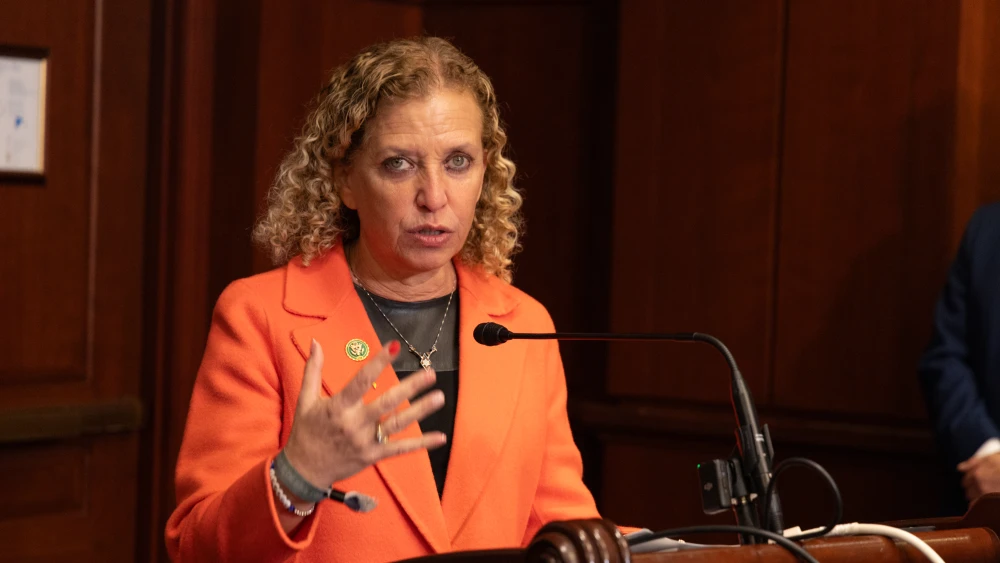Debbie Wasserman Schultz to Run in Florida’s New 20th District After Redistricting Debbie Wasserman Schultz to Run in Florida’s New 20th District After Redistricting