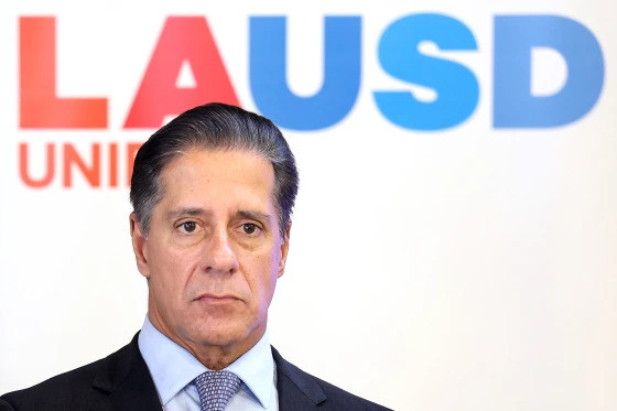 Former Miami Superintendent Alberto Carvalho resigned from LAUSD following an active FBI investigation